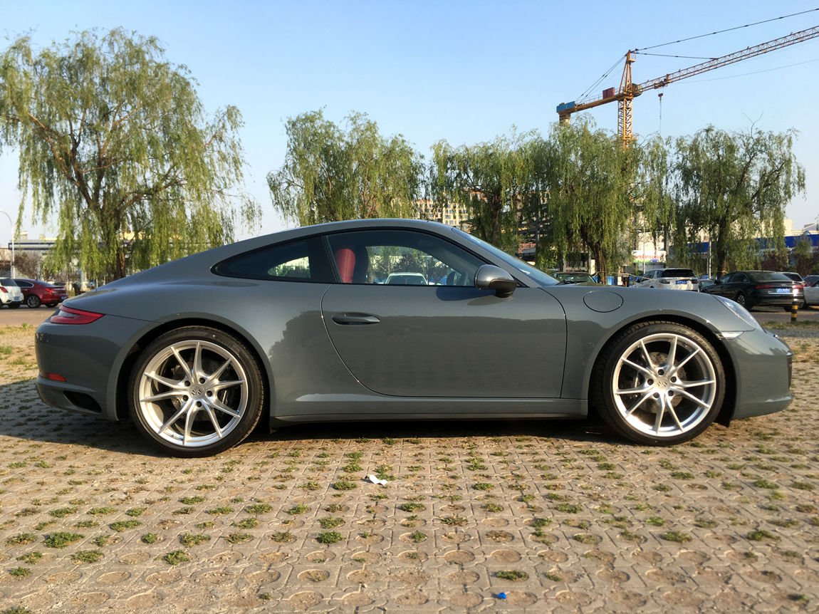 保时捷 911 carrera 4 石墨蓝 交付江苏常州客户