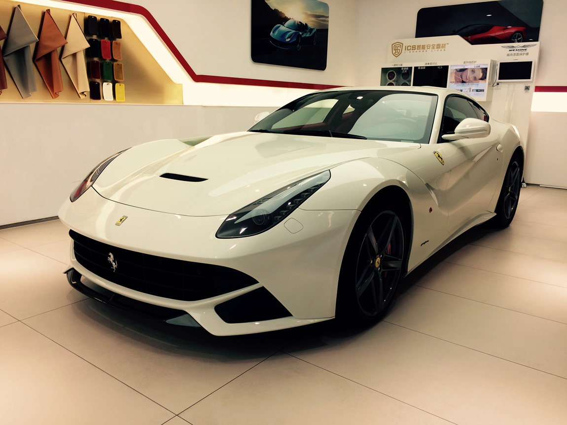 法拉利认证易手车,法拉利 f12 berlinetta 白外红内 4581公里