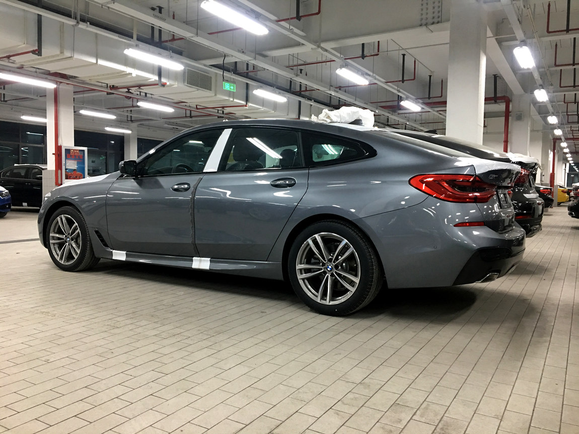 宝马630i gt m运动套装 石青色/深蓝 现车优惠4个点