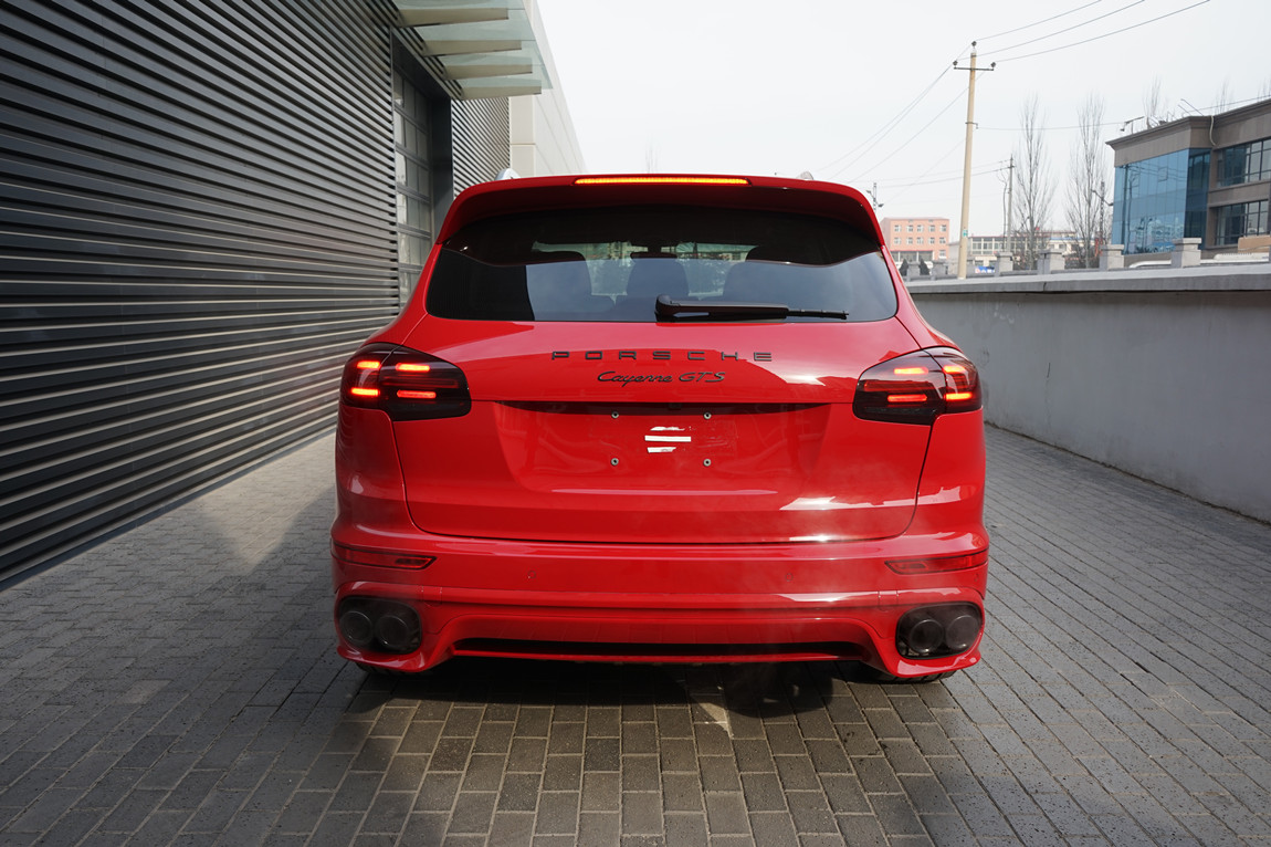 保时捷 cayenne gts 胭脂红/黑内 交付福建厦门客户