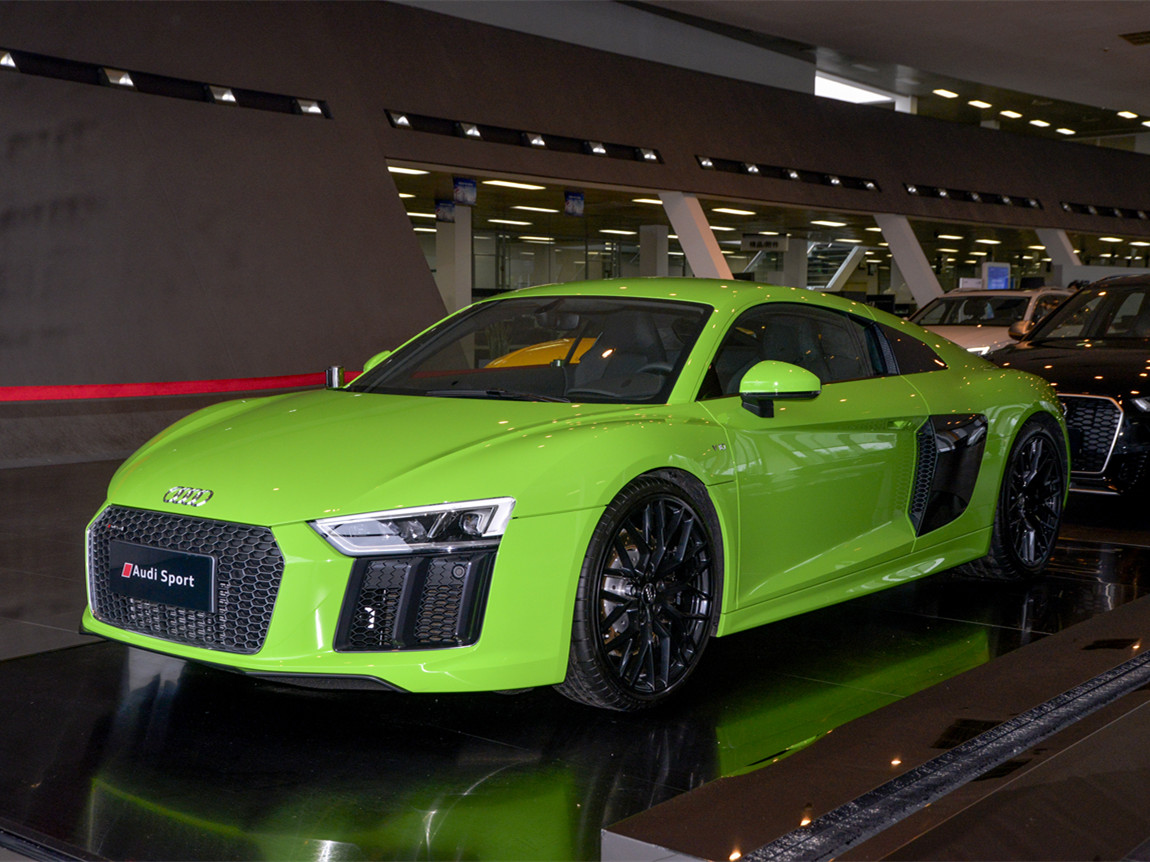 奥迪 r8 v10 coupe 莱姆绿/黑内 现车优惠12.65万元