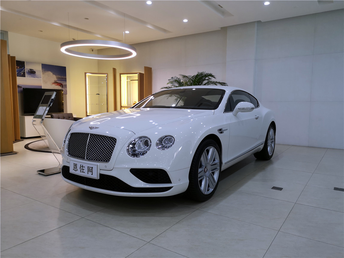宾利 欧陆 gt v8 冰川白/黑鲸 现车优惠95.94万元
