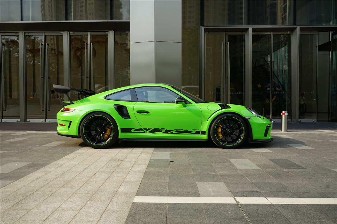 保时捷 911 gt3 rs 蜥蜴绿/蜥蜴绿 2018年12月上牌 788公里