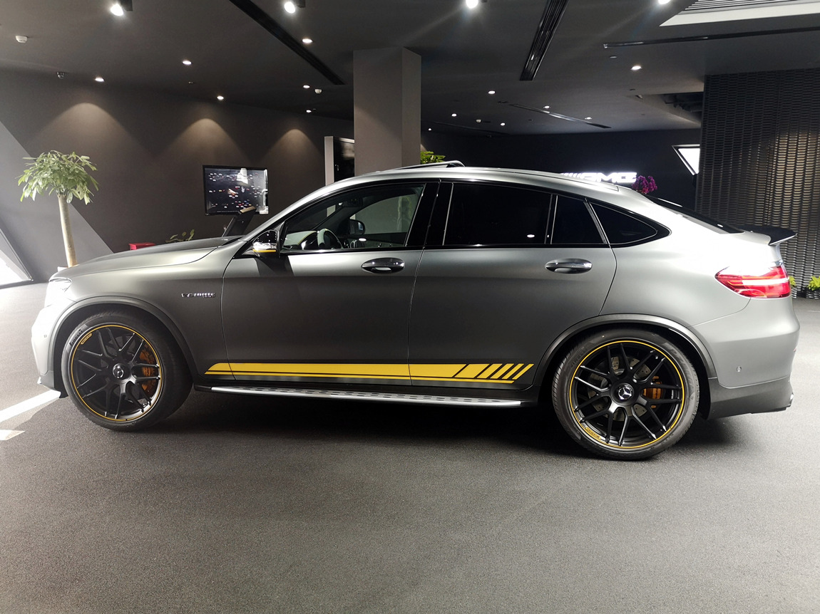 奔驰glc63coupe,奔驰gle53coupe 奔驰amg glc63 s coupe 亚光灰/黑内 现车优惠25万元
