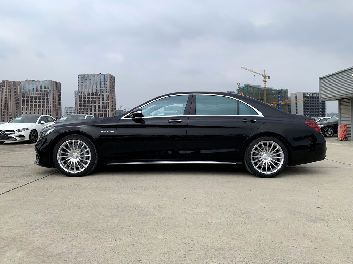 奔驰s65l amg 黑外棕内 交付四川成都客户