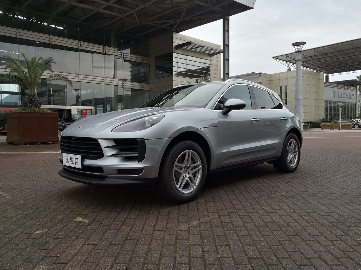 保时捷 macan s 白云石/黑红 交付上海客户