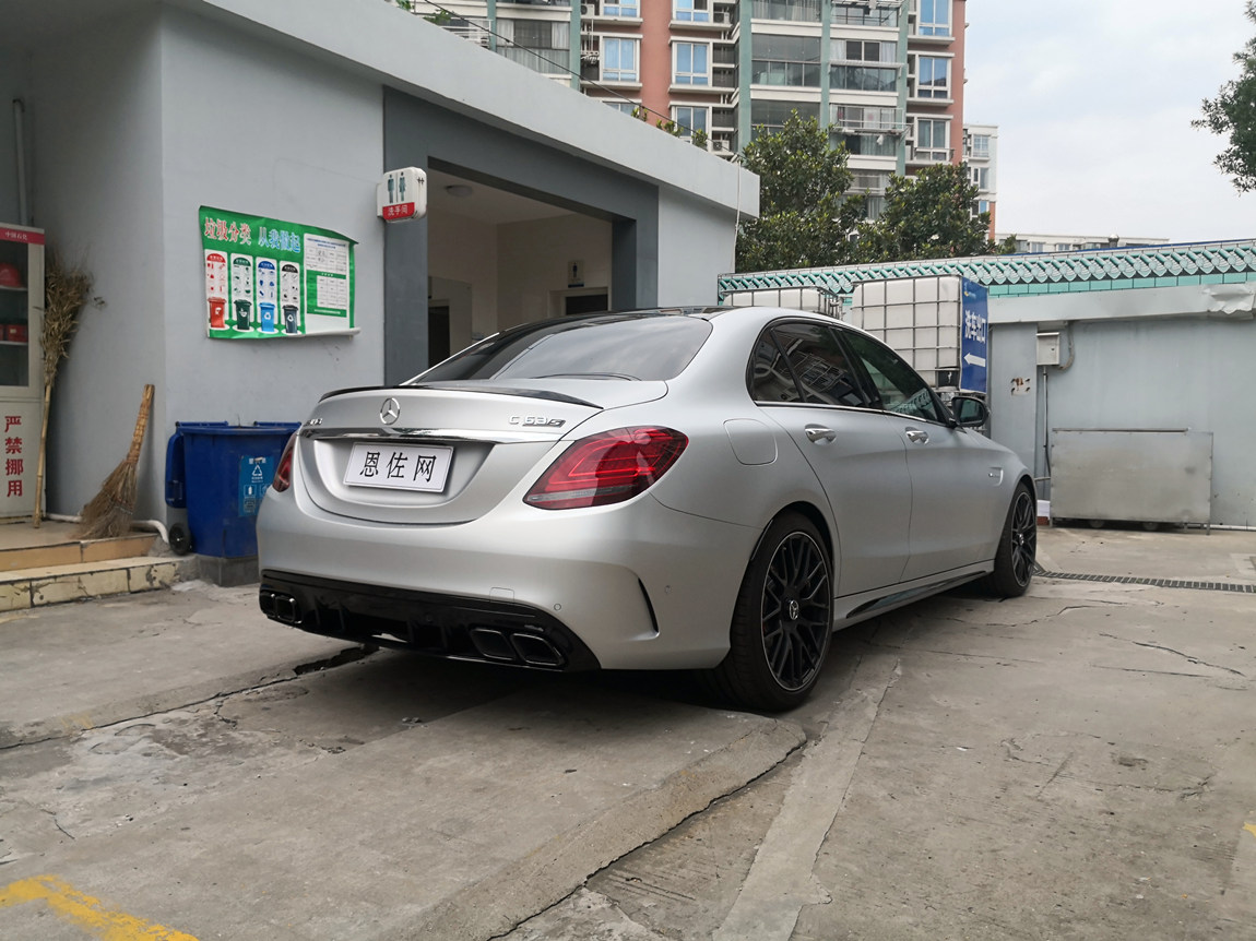 奔驰c63samg哑光铱银黑红交付浙江宁波客户