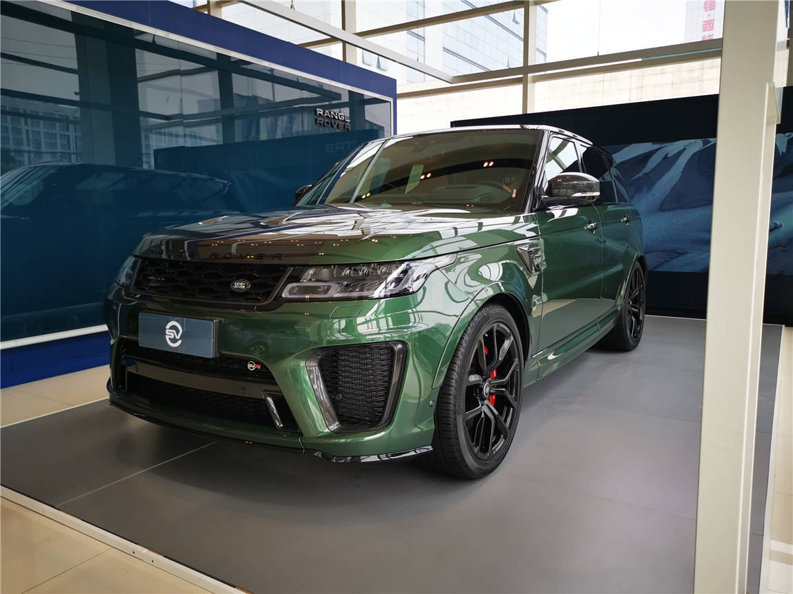 路虎揽胜运动版50scv8svr竞速绿定制版赛车绿浅褐现车优惠7万元