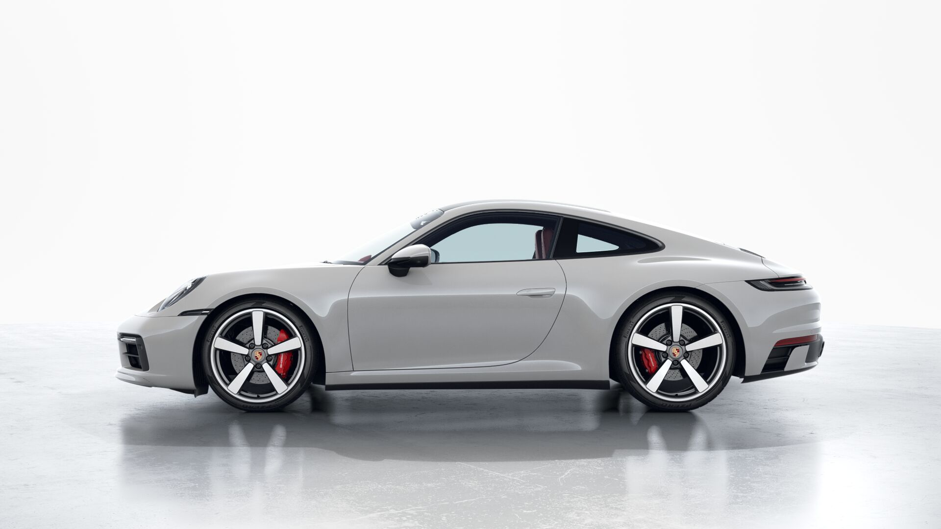 保时捷911carreras哑灰波尔多红9月到店期货加价5万元